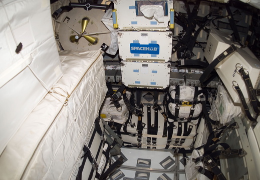 STS116-E-05892