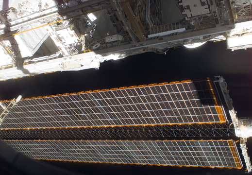 STS116-E-05939