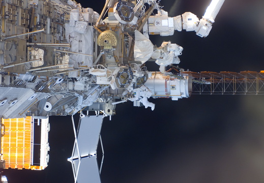 STS116-E-05952