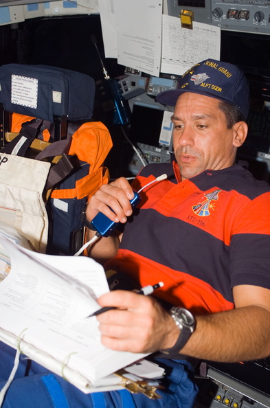 STS116-E-05960.jpg