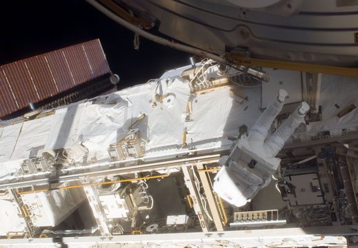STS116-E-06002