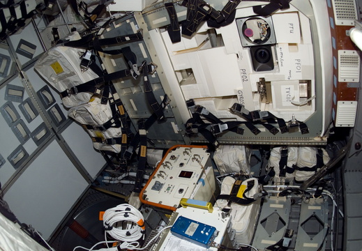 STS116-E-06091