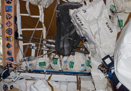 STS116-E-06153
