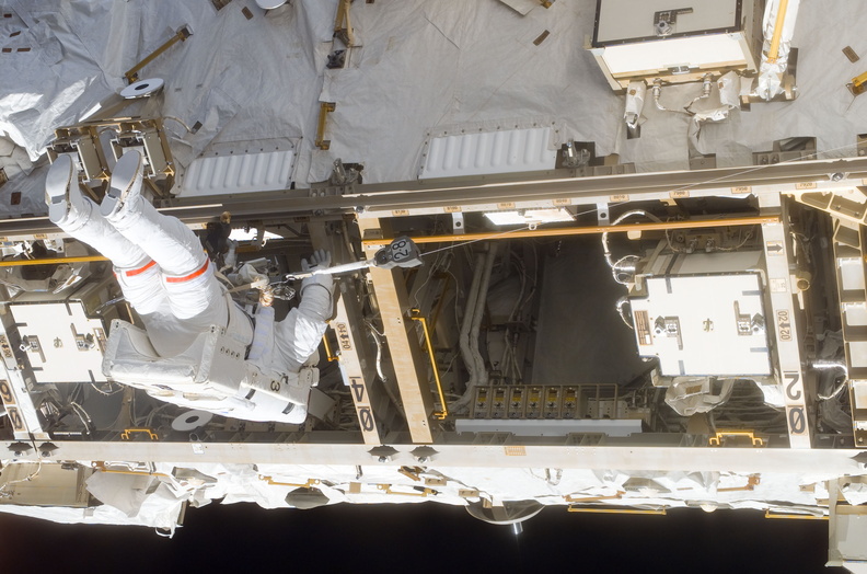 STS116-E-06174.jpg