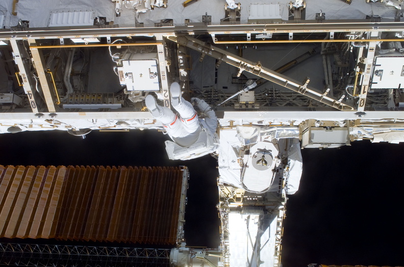 STS116-E-06219.jpg