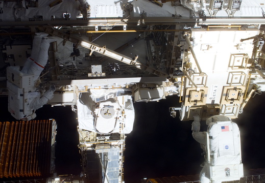 STS116-E-06222