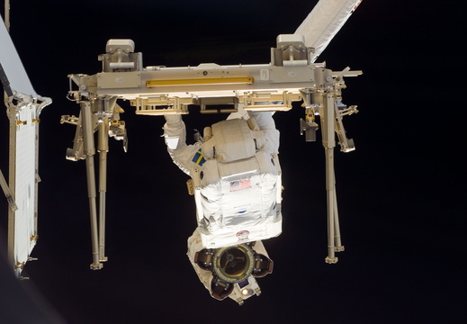 STS116-E-06283