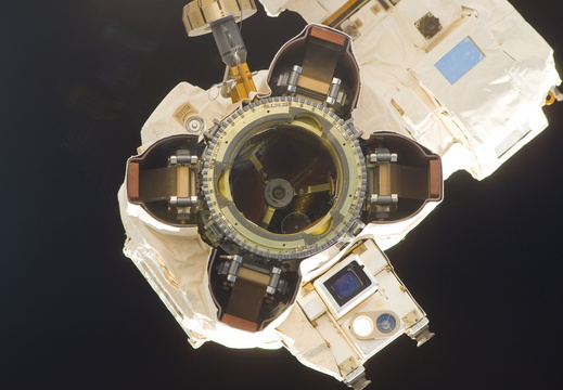 STS116-E-06293