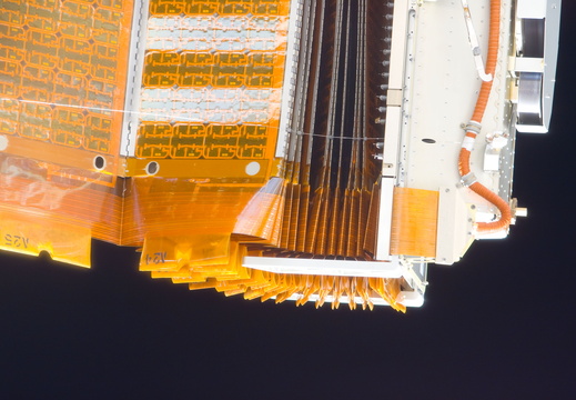 STS116-E-06373