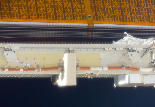 STS116-E-06376