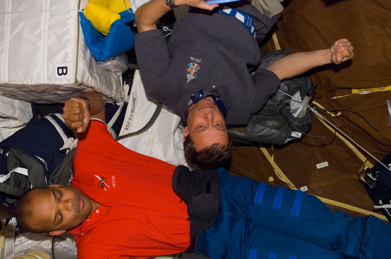 STS116-E-06506.jpg