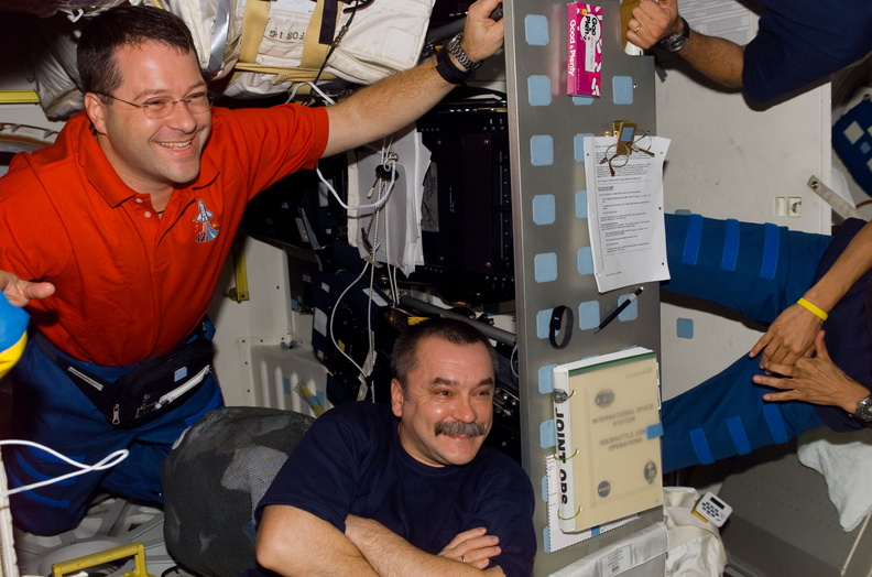 STS116-E-06521.jpg