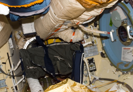 STS116-E-06534