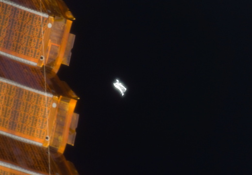 STS116-E-06683