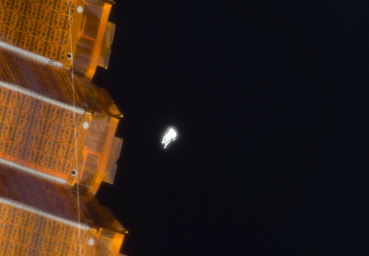 STS116-E-06685