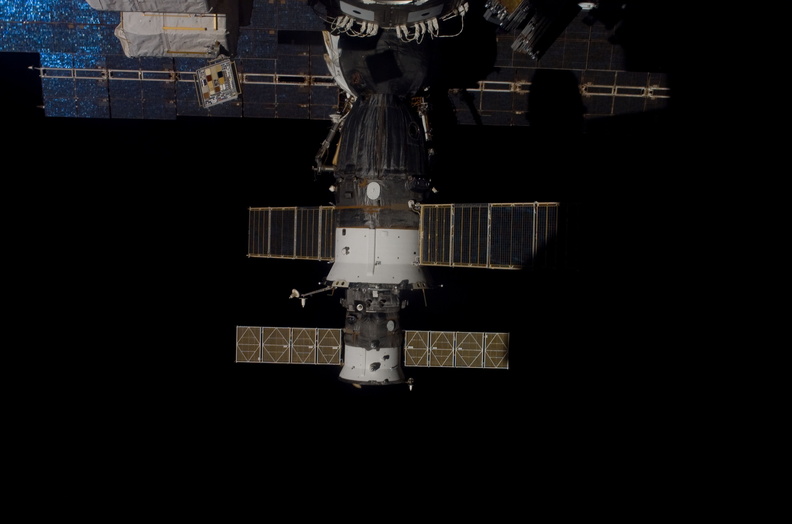 STS116-E-06740.jpg