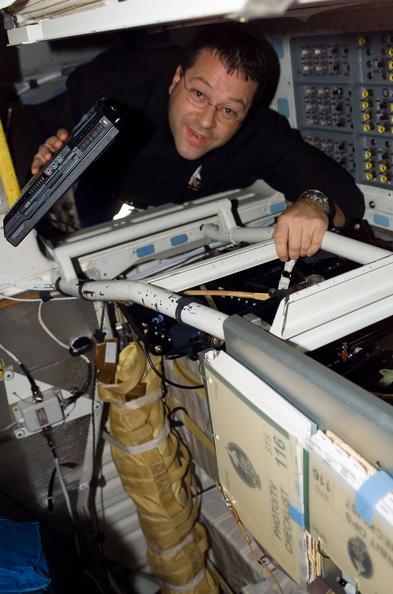 STS116-E-06904.jpg