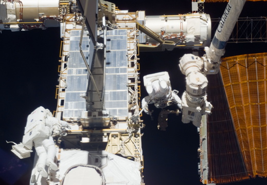 STS116-E-06960