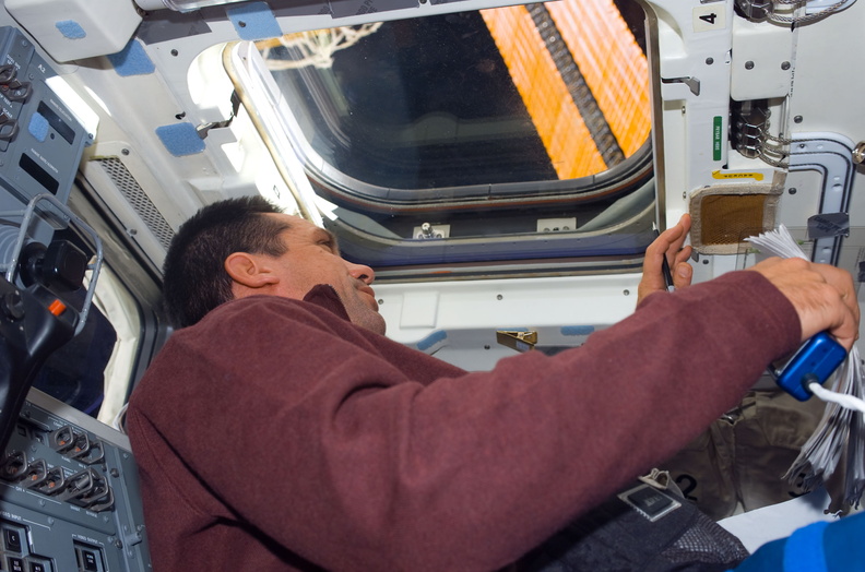 STS116-E-06999.jpg