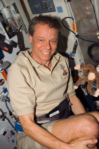 STS116-E-07289.jpg