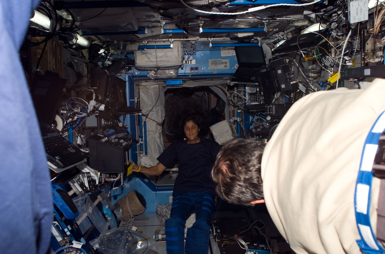 STS116-E-07430.jpg