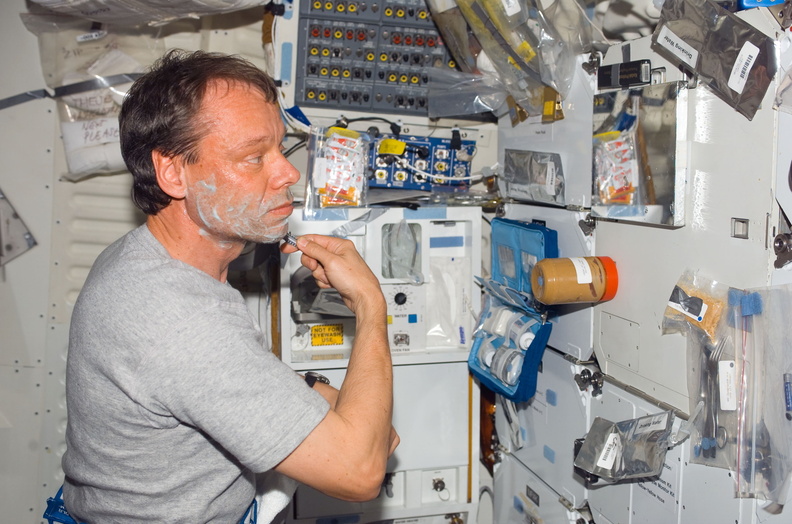 STS116-E-07774.jpg