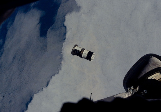 STS116-E-07829