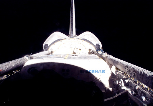 STS116-E-08042