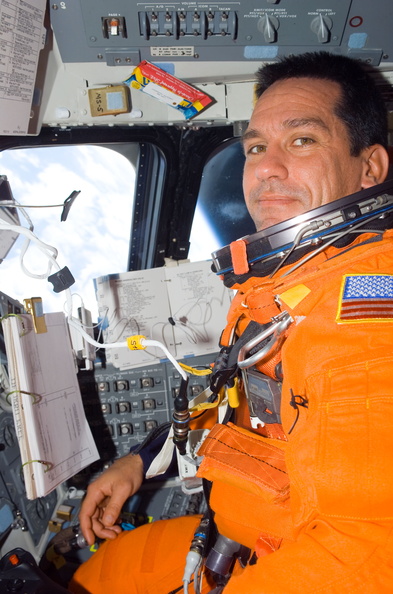 STS116-E-08189.jpg
