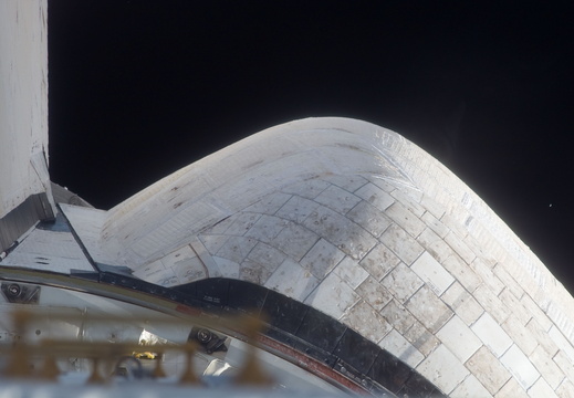STS117-E-05079