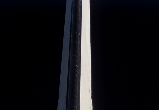STS117-E-05083