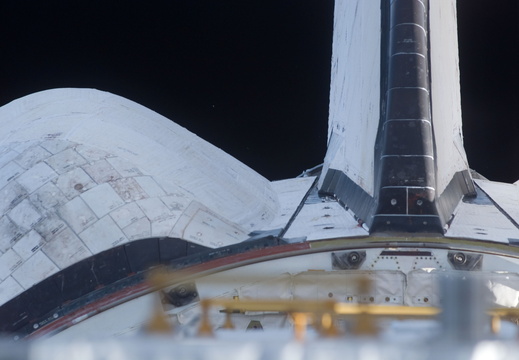STS117-E-05090