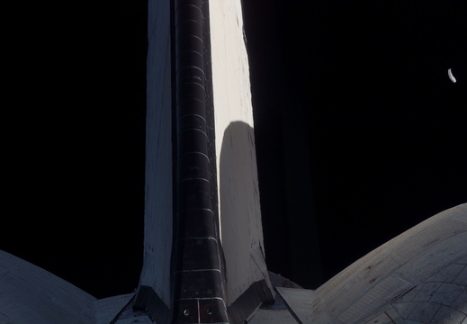 STS117-E-05117