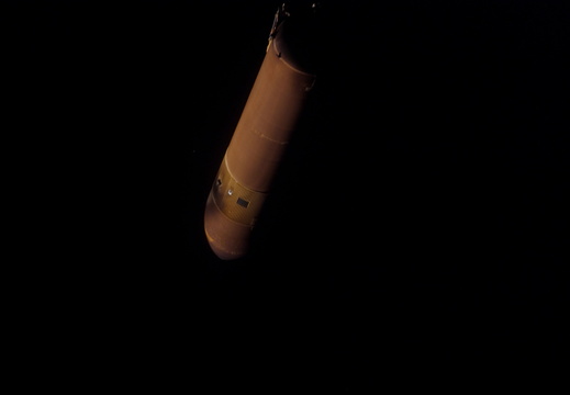 STS117-E-05163