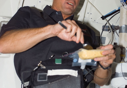 STS117-E-06675
