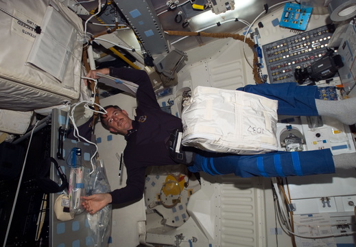 STS117-E-06760