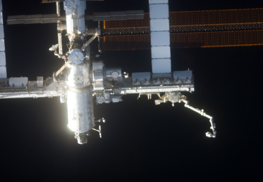 STS117-E-06775