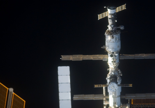 STS117-E-06779