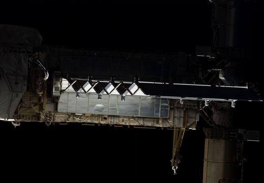 STS117-E-06799