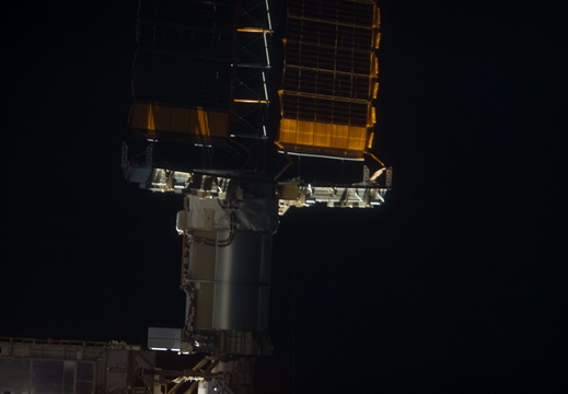 STS117-E-06801