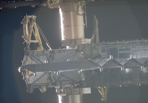 STS117-E-06841