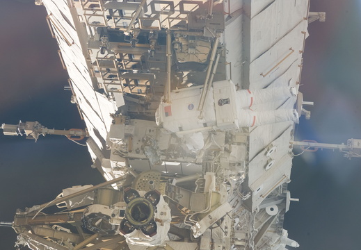 STS117-E-06880