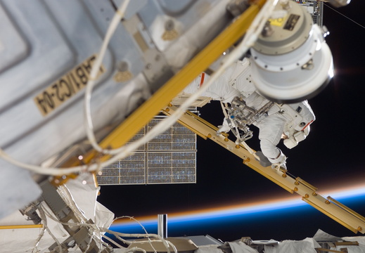 STS117-E-06916