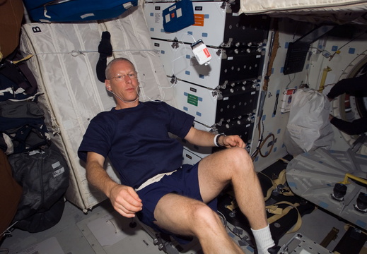 STS117-E-06927