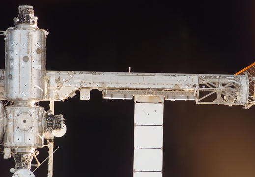 STS117-E-06979