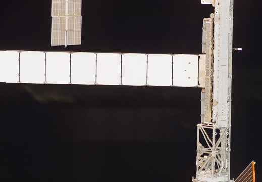STS117-E-06982