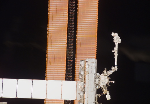 STS117-E-06985