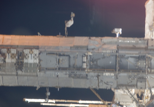 STS117-E-06995