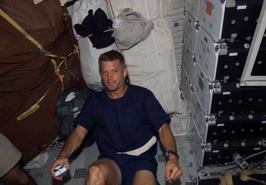 STS117-E-07004