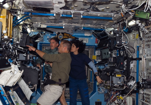STS117-E-07030